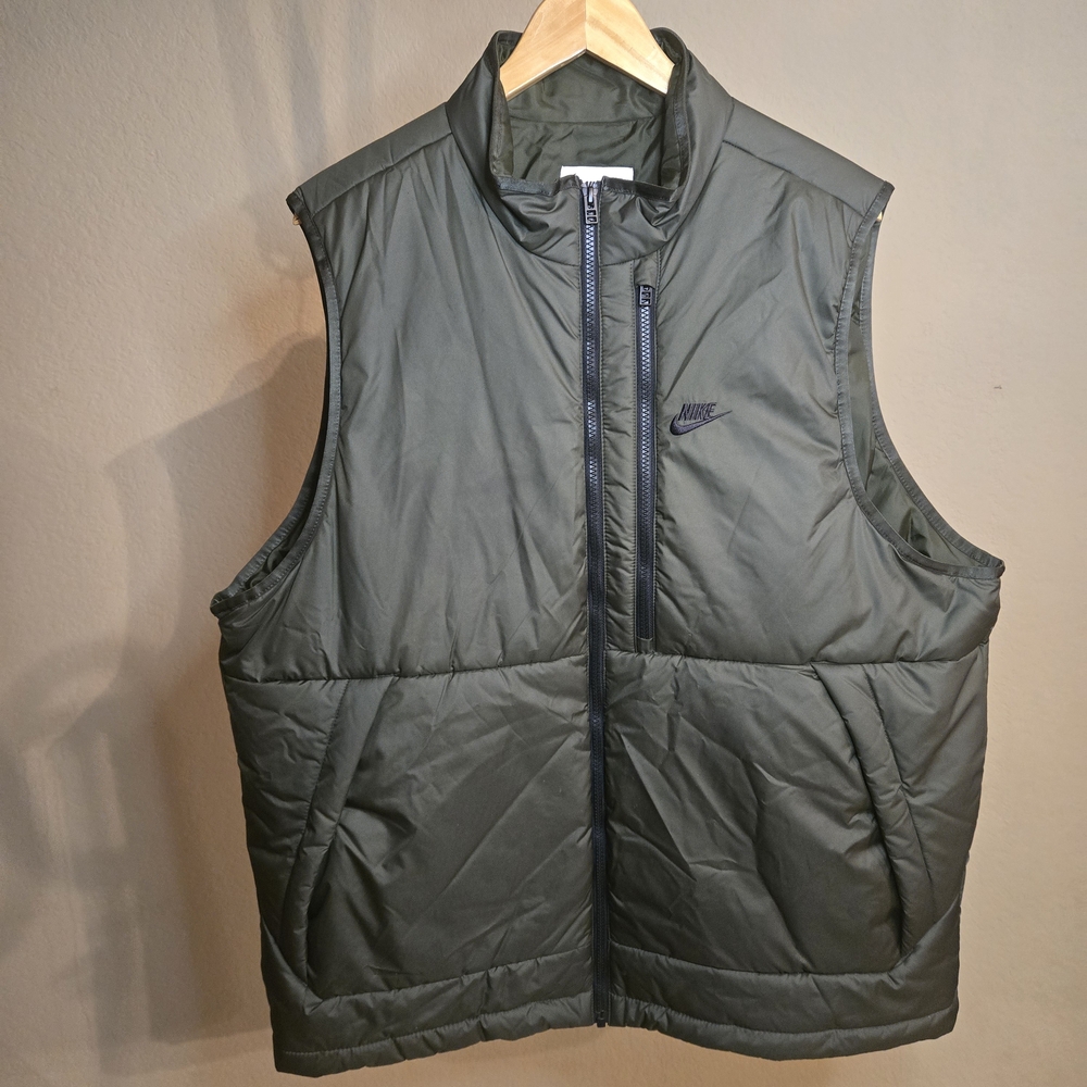 Nike Men's Green Puffer Vest